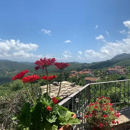 Feriehus Il Castello Di Corvara Alle Cinque Terre